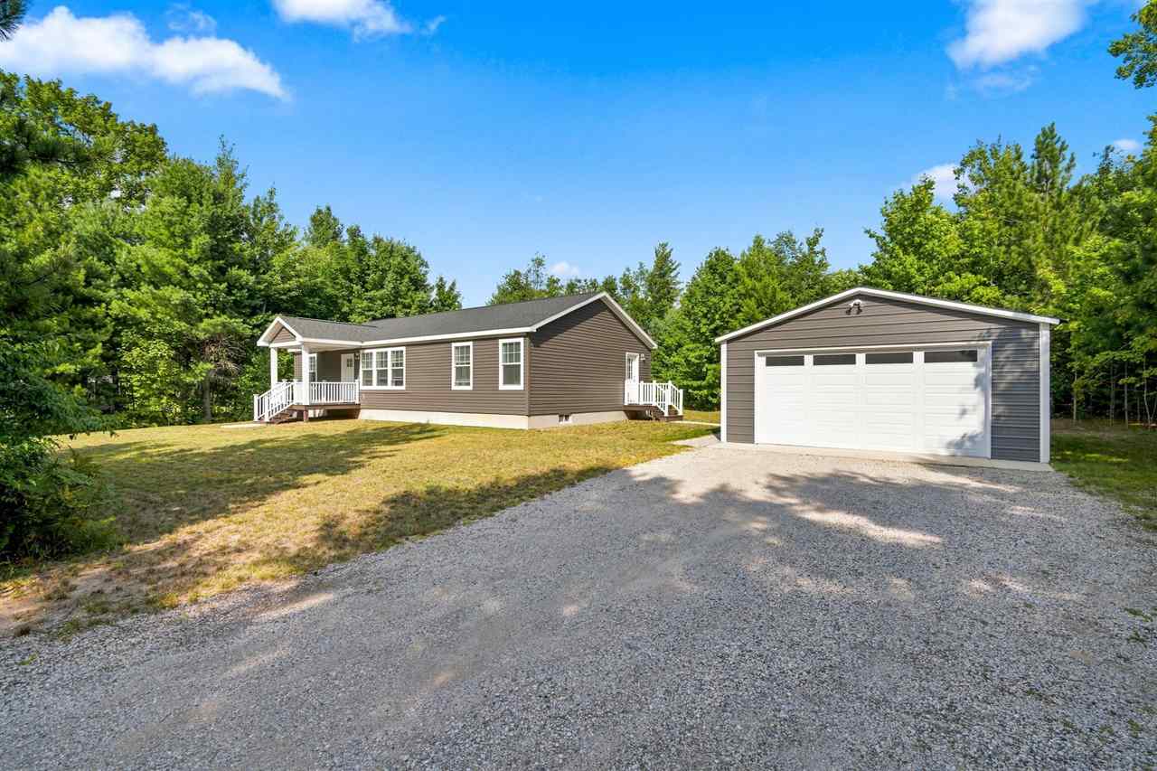 387 Silver Creek Road Petoskey MI 49770