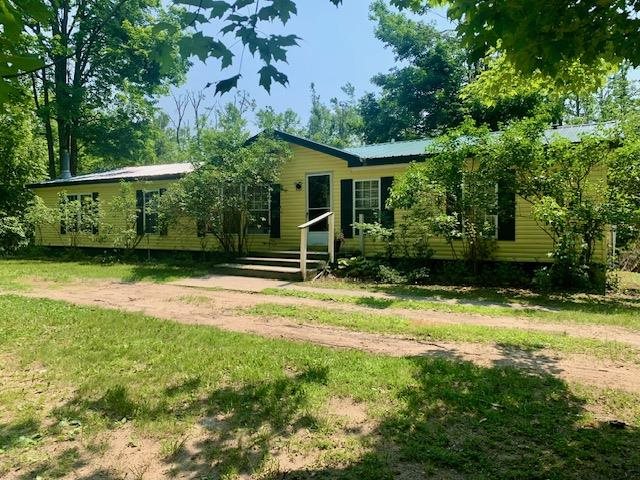 7755 M32 East Johannesburg MI 49751