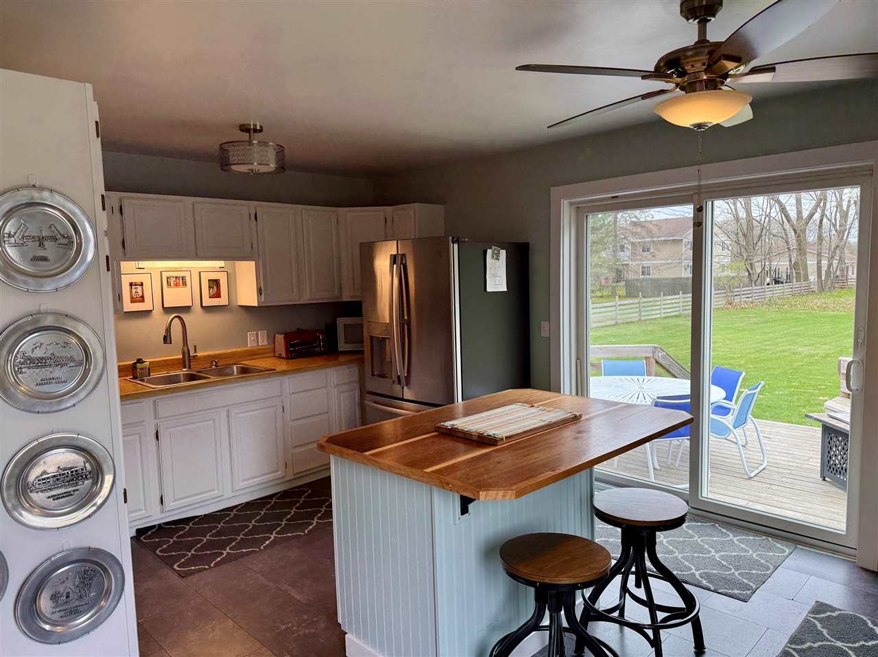 638 Division Charlevoix MI 49720