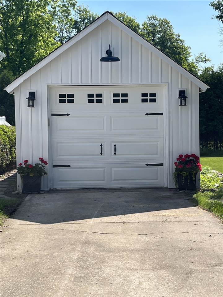 1115 Waukazoo Avenue Petoskey MI 49770