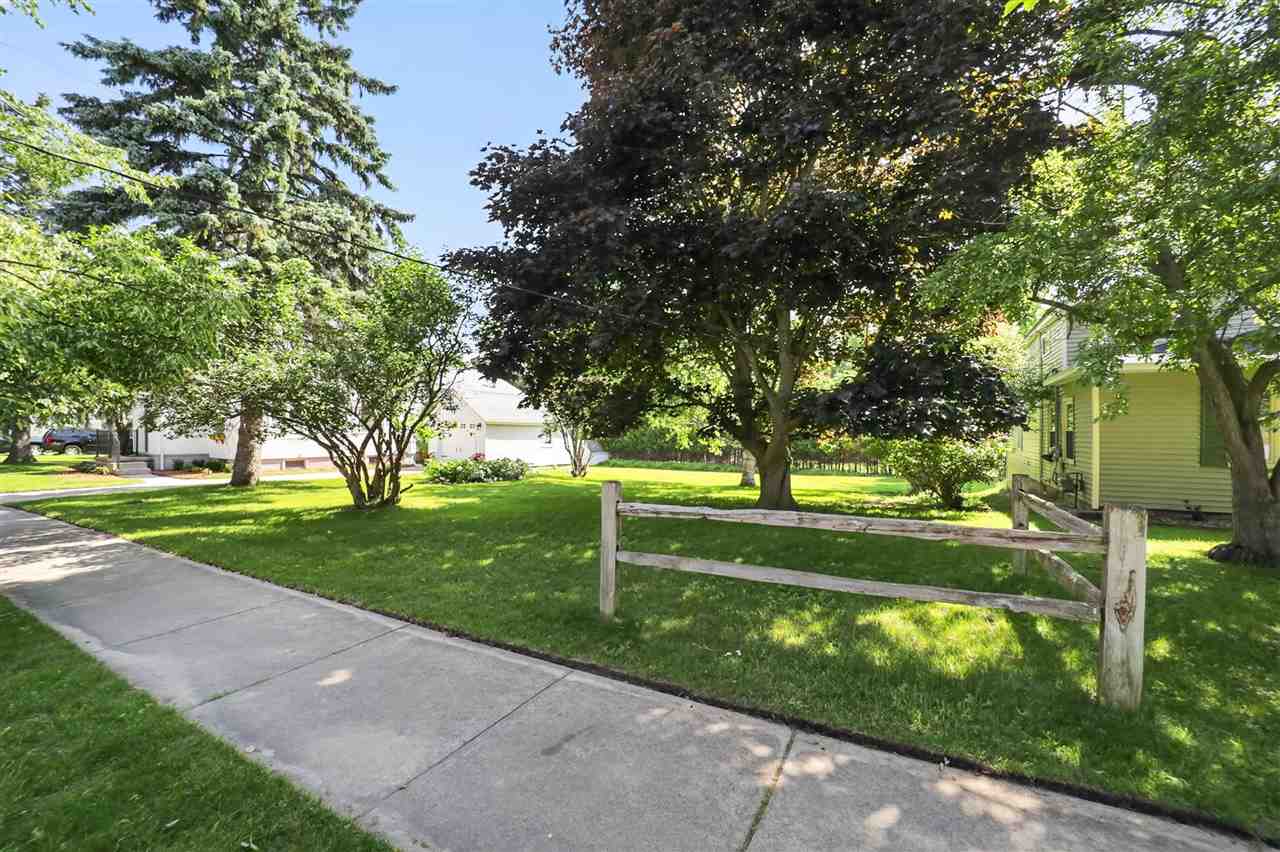 1115 Waukazoo Avenue Petoskey MI 49770