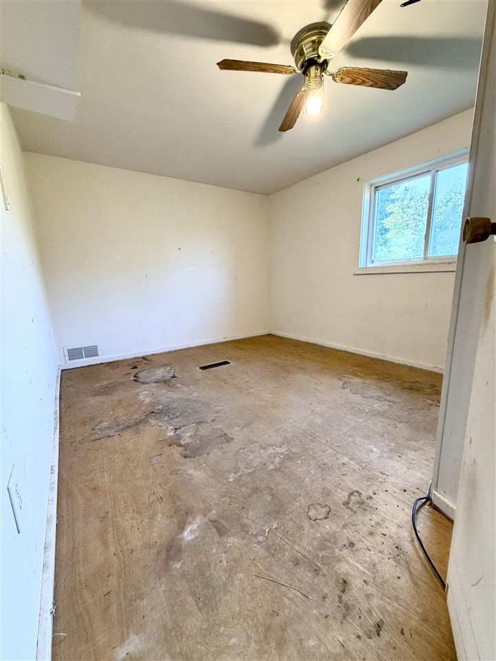 4563 Loeb Road Charlevoix MI 49720