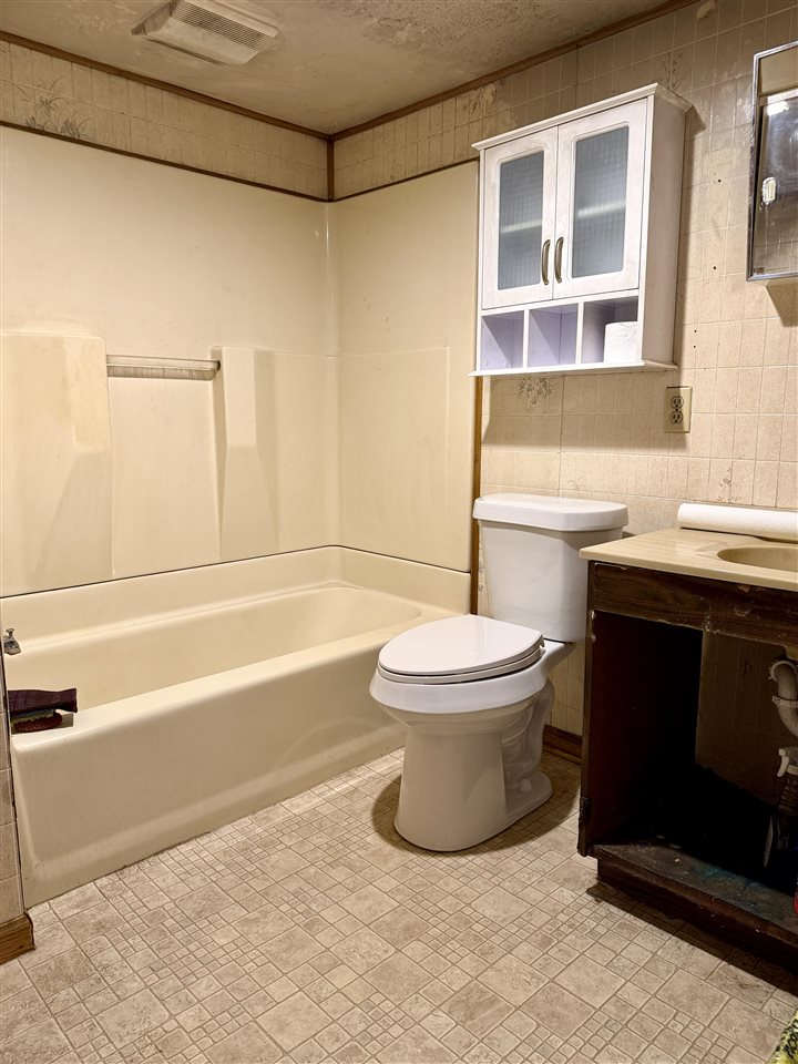 4563 Loeb Road Charlevoix MI 49720