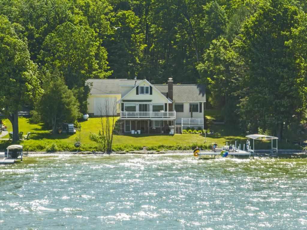 1553 Nippissing Trail Indian River MI 49749