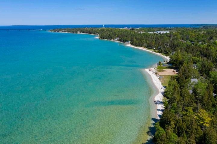416 Lakeside Drive Mackinaw City MI 49701