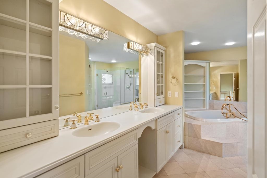 902 Bluffs Court Bay Harbor MI 49770