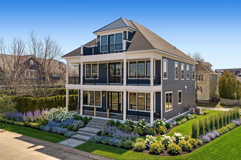 716 E Beach Street Bay Harbor MI 49770