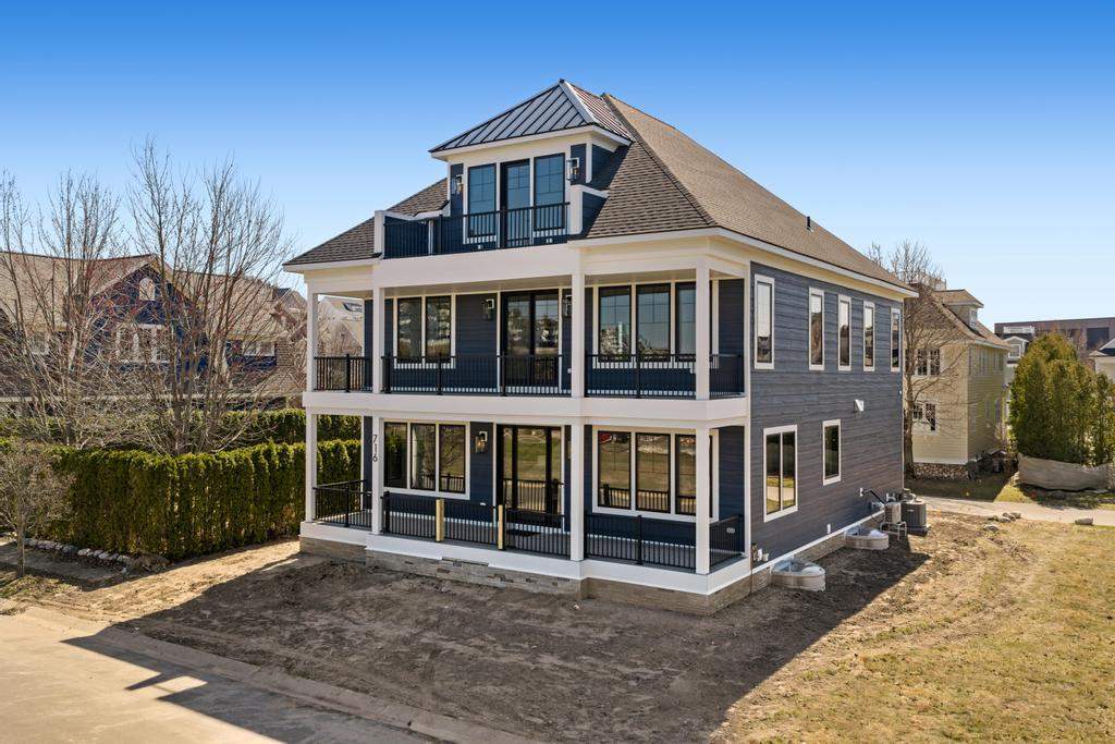 716 E Beach Street Bay Harbor MI 49770