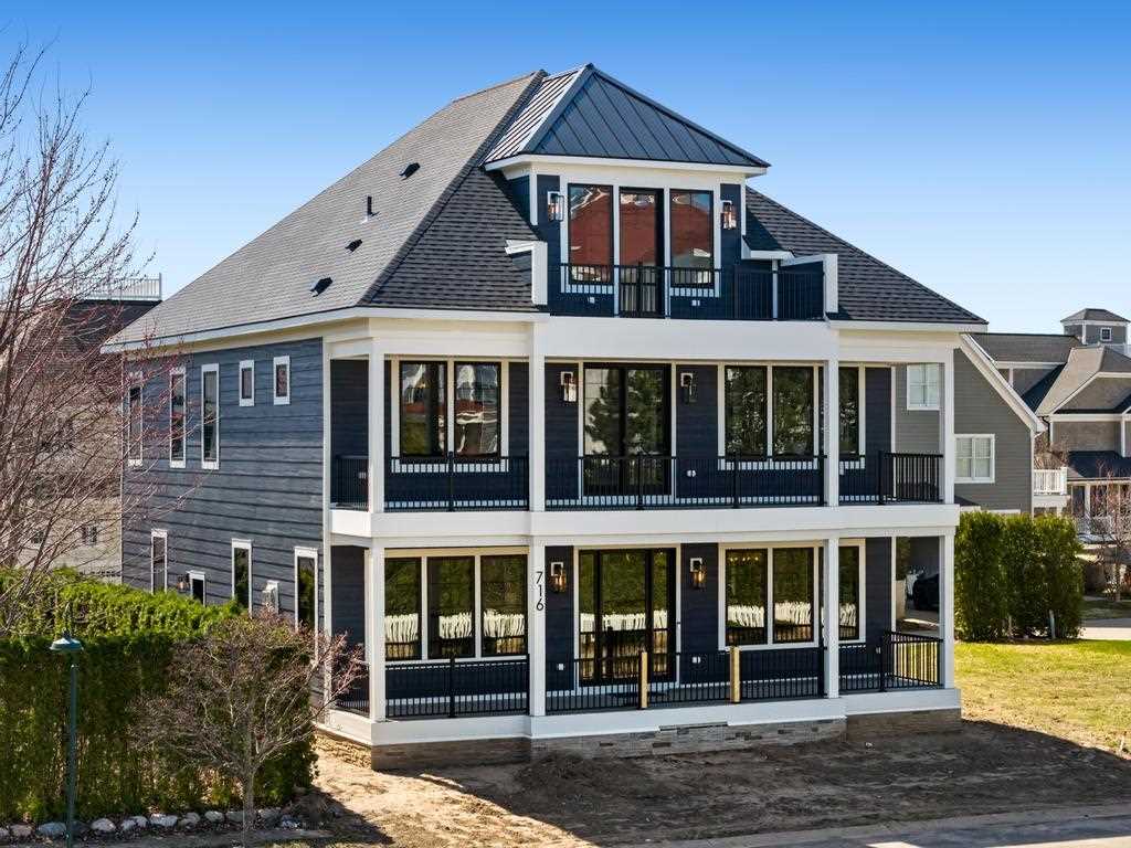 716 E Beach Street Bay Harbor MI 49770