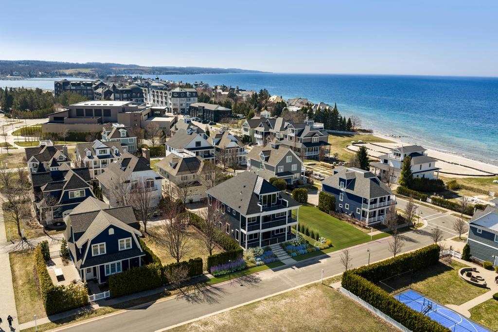 716 E Beach Street Bay Harbor MI 49770