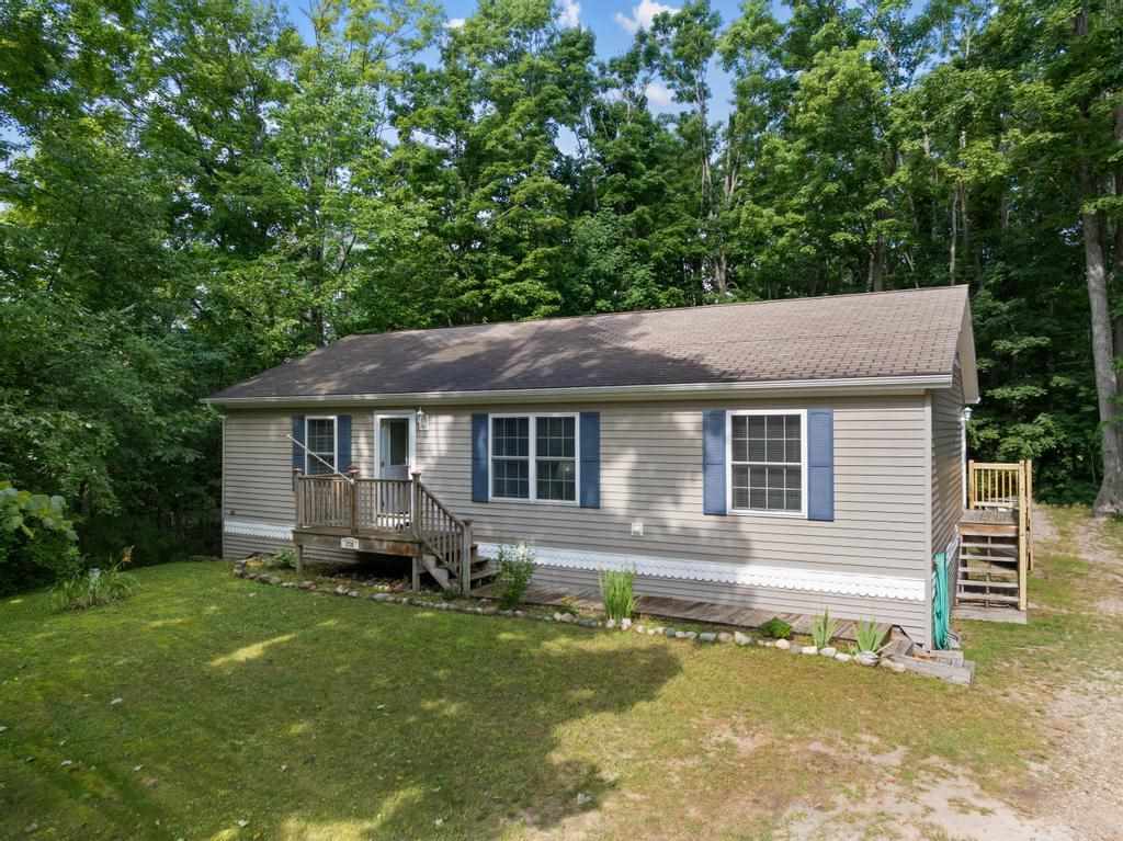270 Highlands Pike Harbor Springs MI 49770