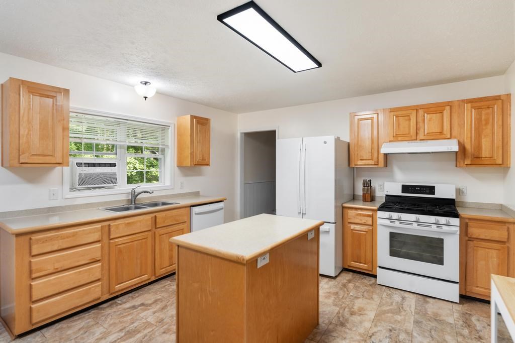 270 Highlands Pike Harbor Springs MI 49770