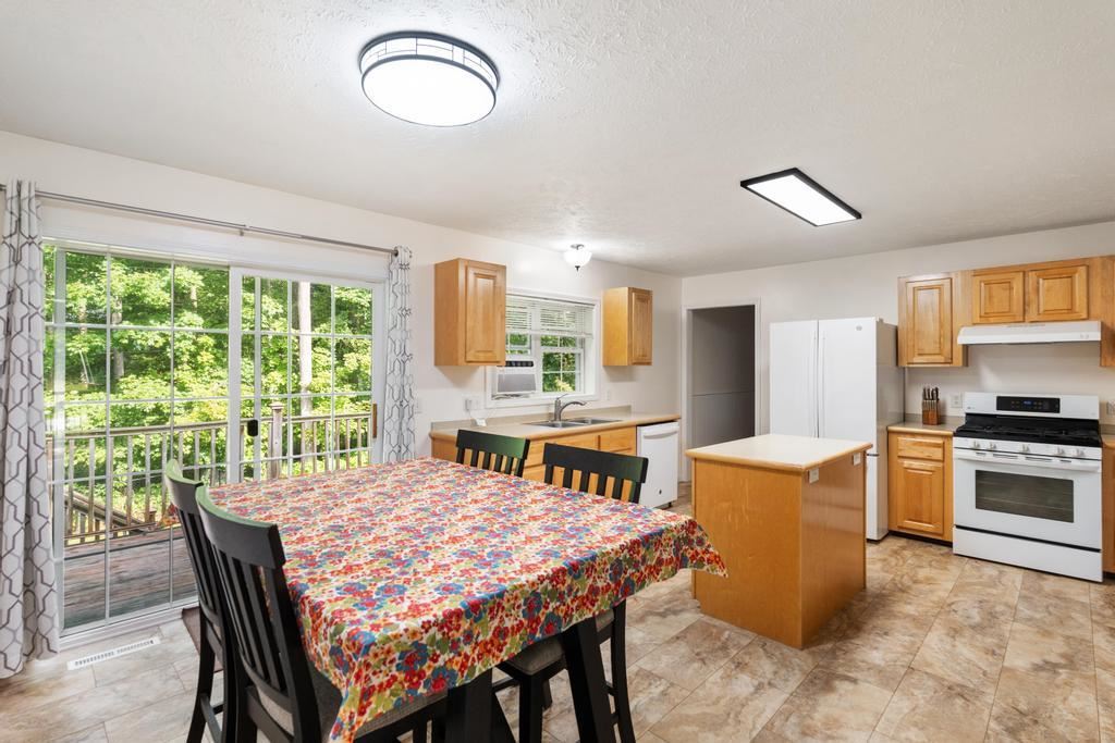 270 Highlands Pike Harbor Springs MI 49770