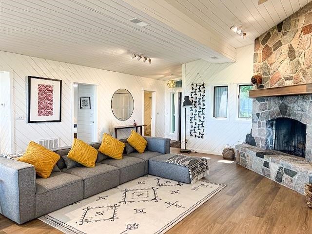 2601 N Lake Shore Drive Harbor Springs MI 49740