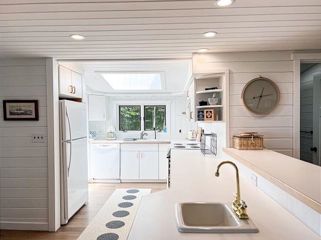 2601 N Lake Shore Drive Harbor Springs MI 49740