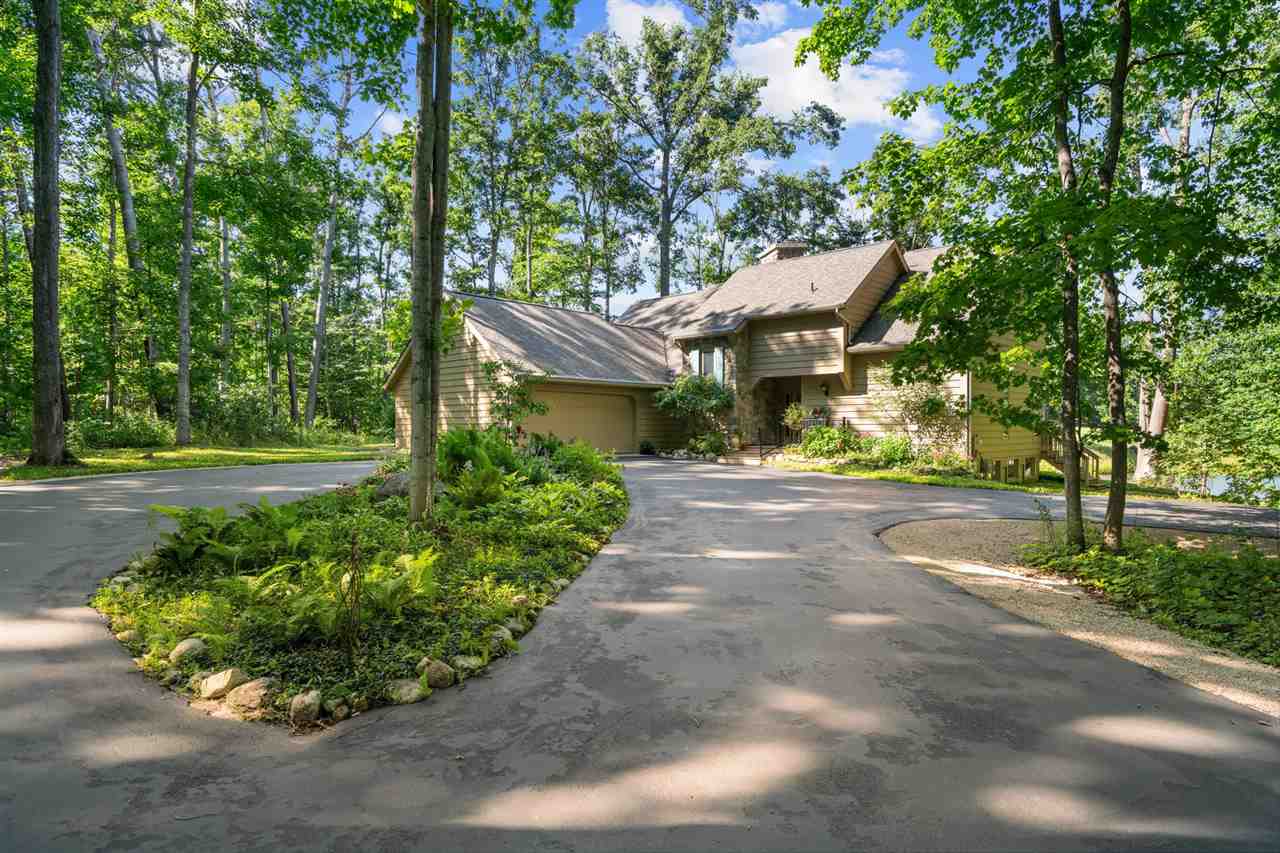 2340 Pinecrest Harbor Springs MI 49740
