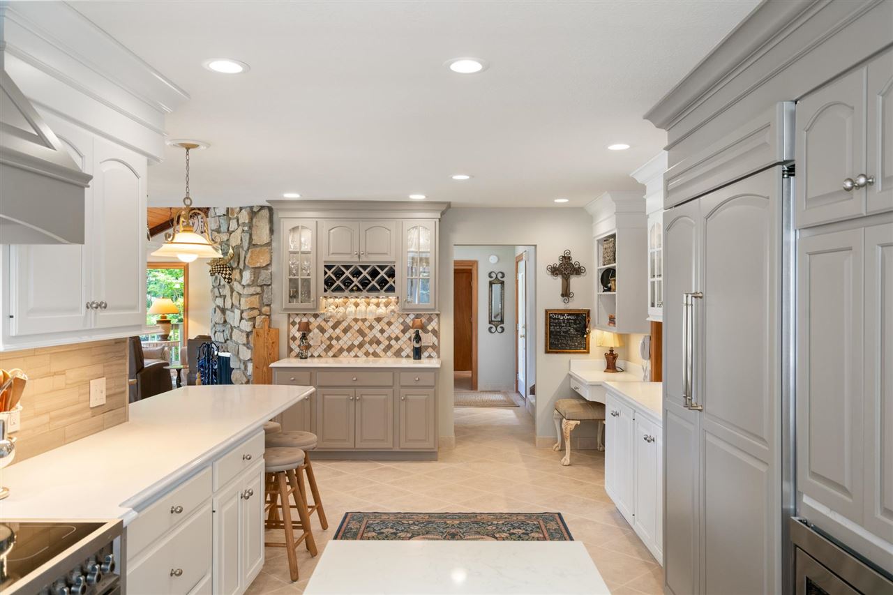 2340 Pinecrest Harbor Springs MI 49740
