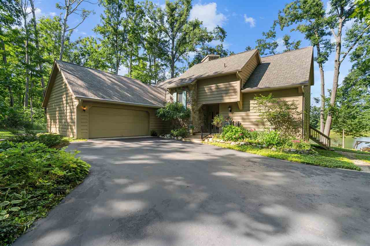 2340 Pinecrest Harbor Springs MI 49740