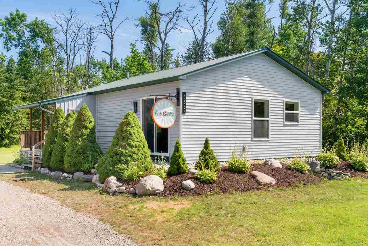 3899 Hiawatha Trail Petoskey MI 49770