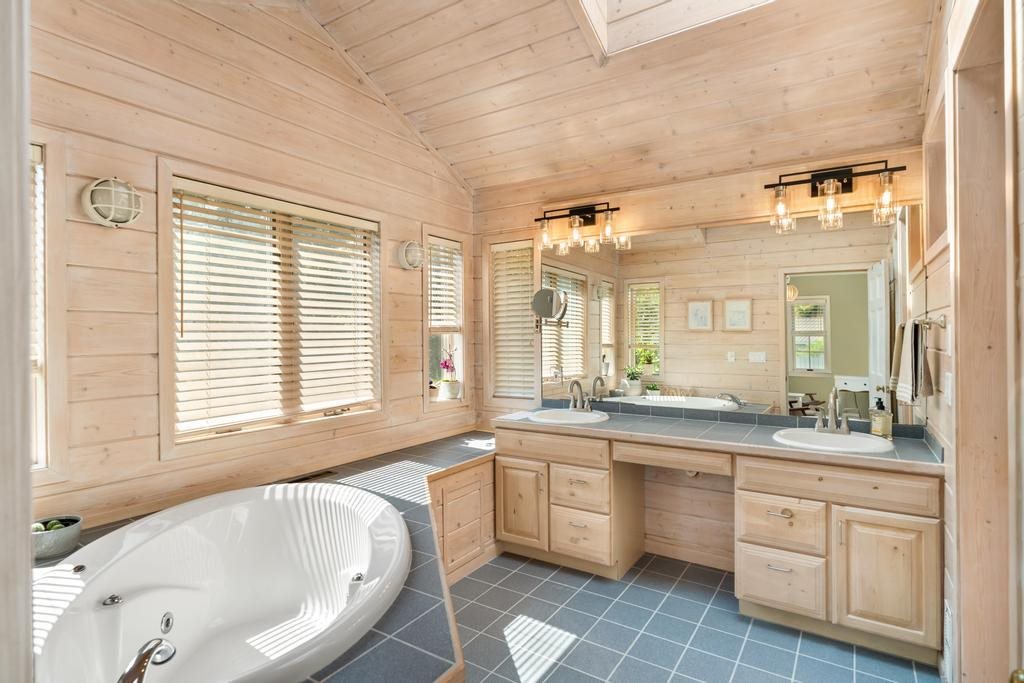1701 Horton Bay Road Petoskey MI 49770