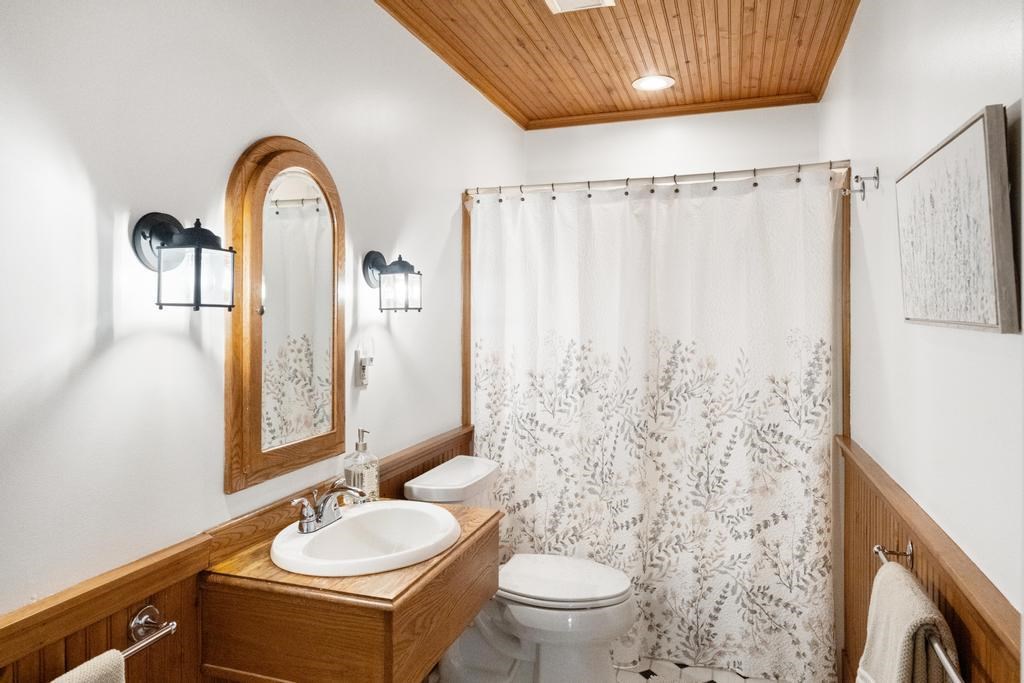 1701 Horton Bay Road Petoskey MI 49770