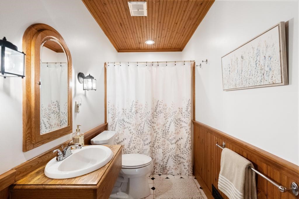 1701 Horton Bay Road Petoskey MI 49770