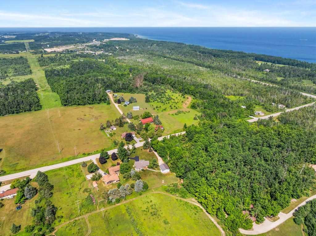 1701 Horton Bay Road Petoskey MI 49770