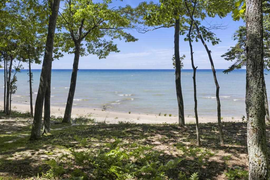 2837 Walden Road Harbor Springs MI 49740