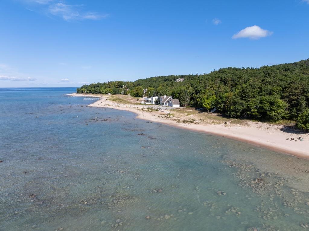 5140 Thorne Swift Court Harbor Springs MI 49740