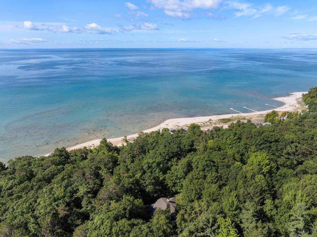 5140 Thorne Swift Court Harbor Springs MI 49740