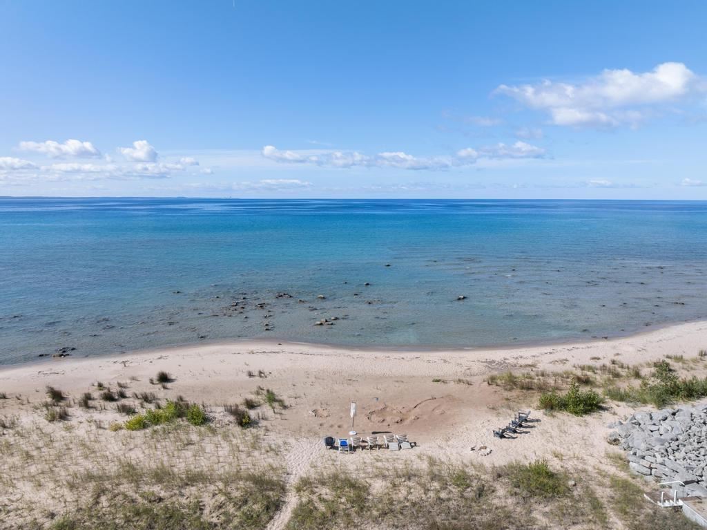 5140 Thorne Swift Court Harbor Springs MI 49740