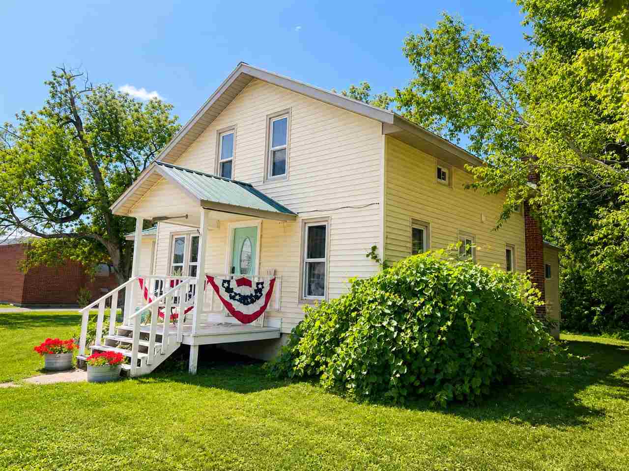 113 Ducharme Street Mackinaw City MI 49701