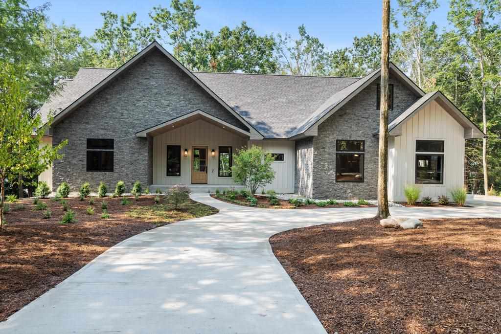 1333 Pine Tree Trail Harbor Springs MI 49740