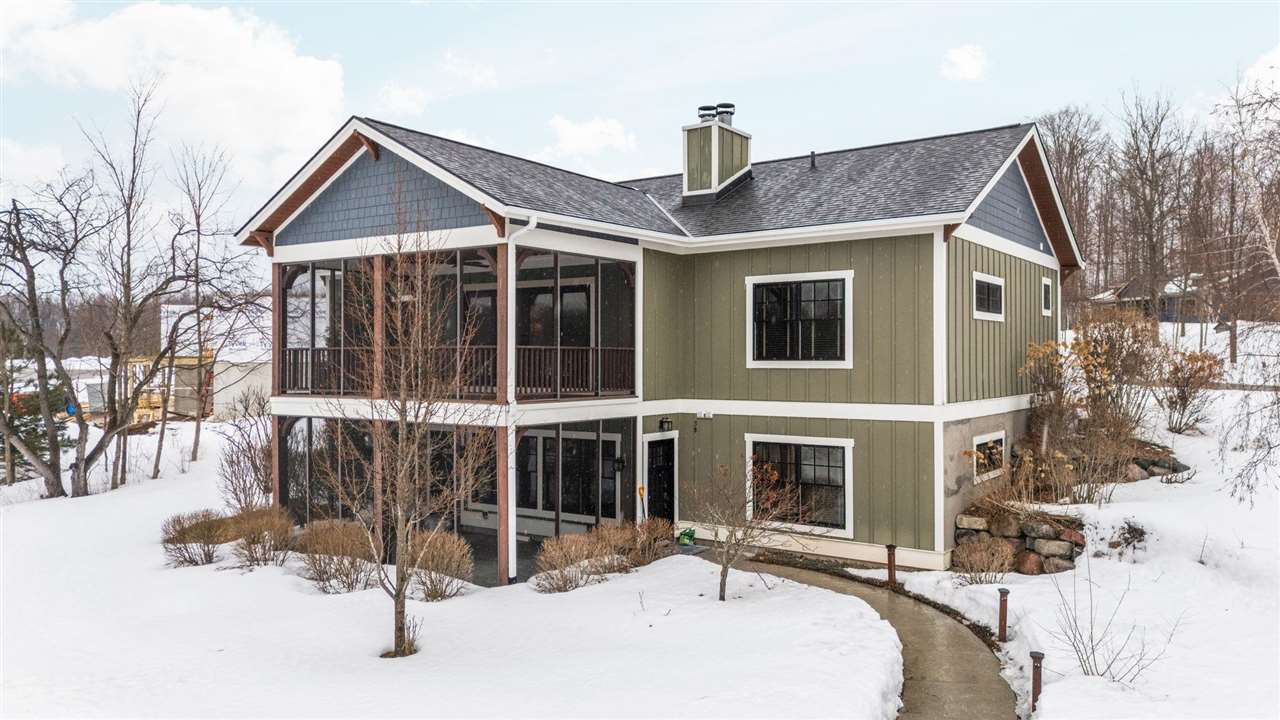 2574 Highlander Drive Harbor Springs MI 49740