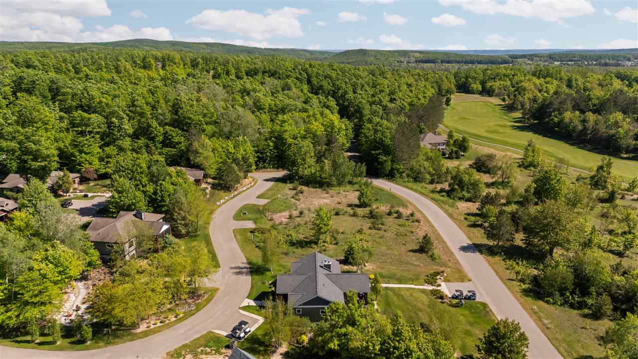 2574 Highlander Drive Harbor Springs MI 49740