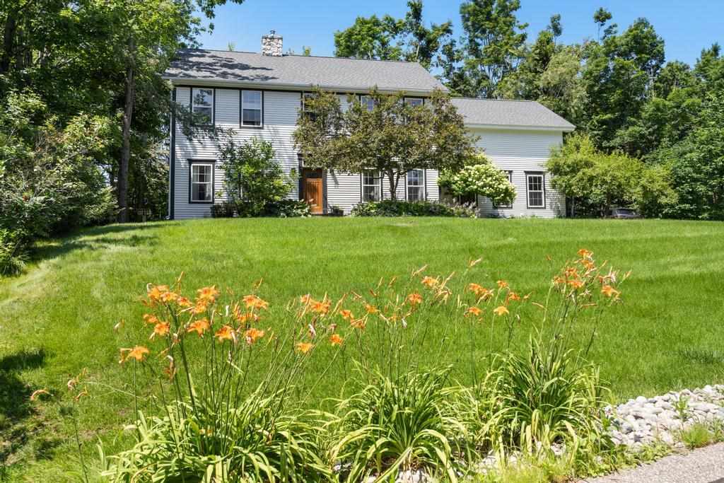 1035 Autumn Lane Petoskey MI 49740