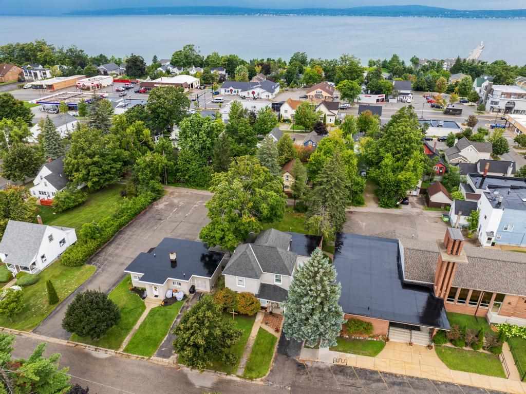 316 Monroe Street Petoskey MI 49770