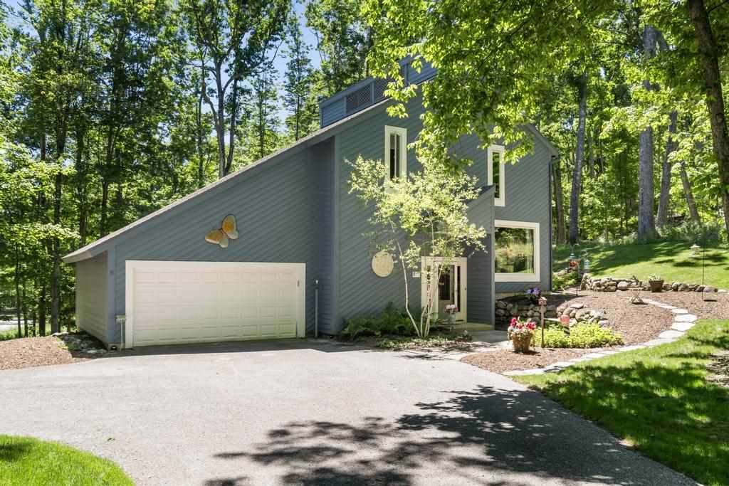 1595 Broken Bow Harbor Springs MI 49740