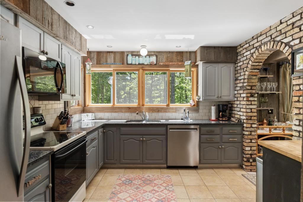 1595 Broken Bow Harbor Springs MI 49740