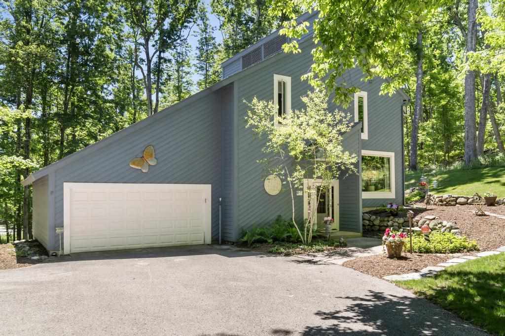 1595 Broken Bow Harbor Springs MI 49740