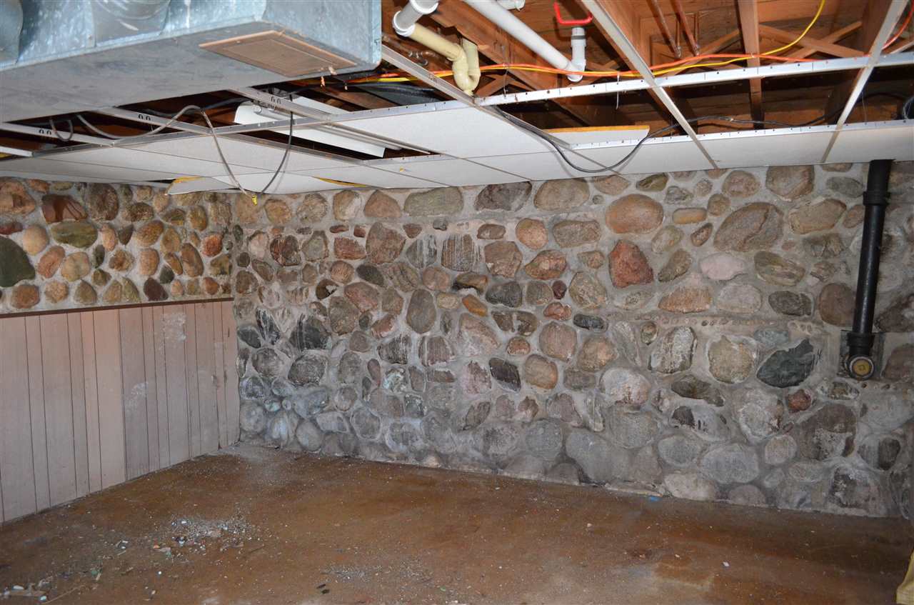 6105 Us 31 Highway Levering MI 49755