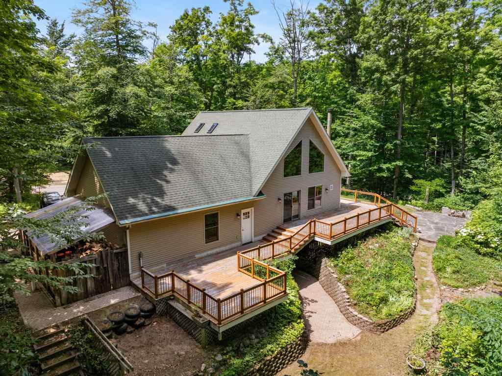 04480 Walloon Court Boyne City MI 49712