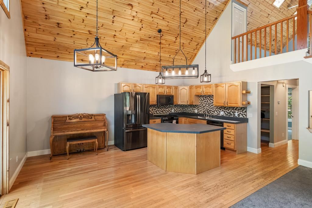 04480 Walloon Court Boyne City MI 49712