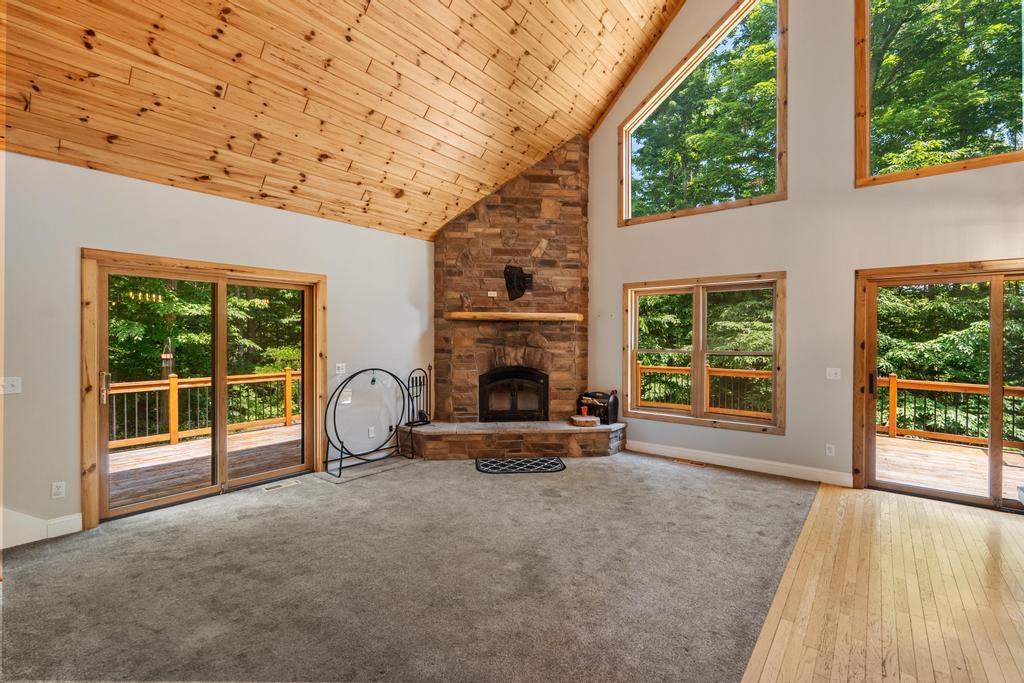 04480 Walloon Court Boyne City MI 49712