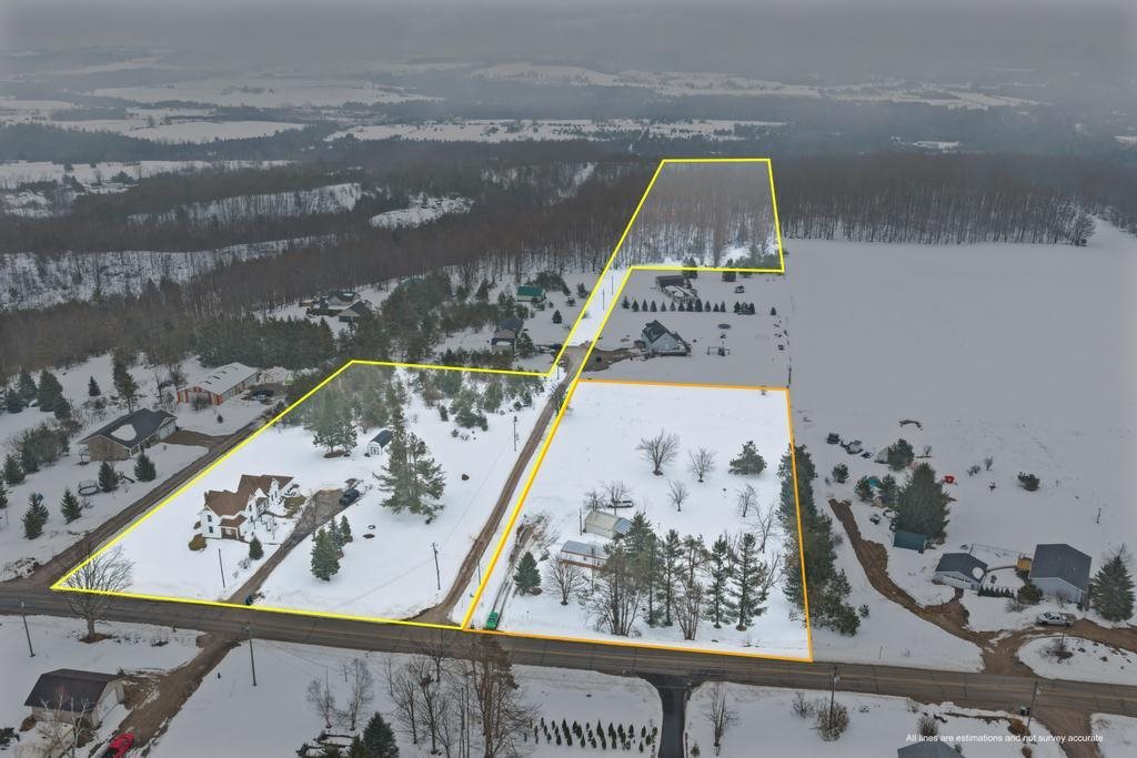 2523 Howard Road Petoskey MI 49770