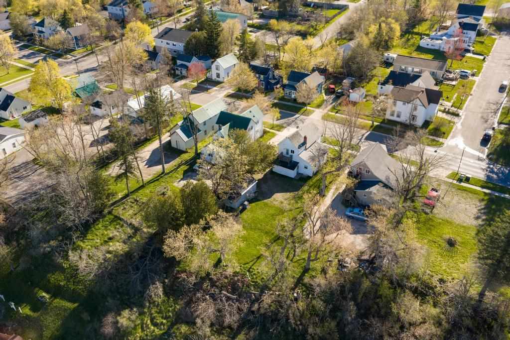 1226 Emmet Street Petoskey MI 49770