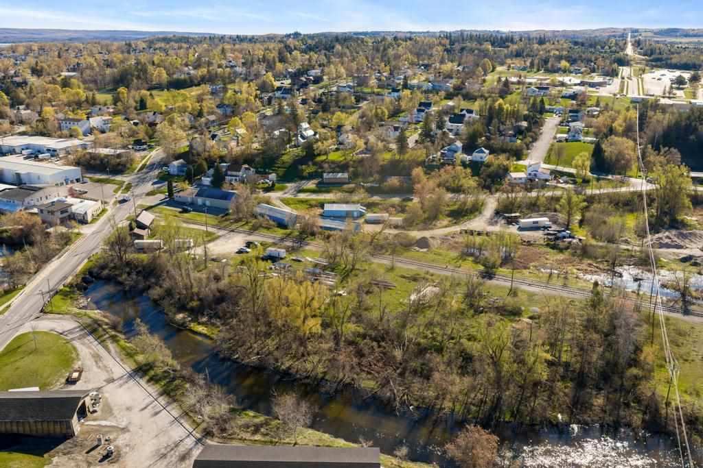 1226 Emmet Street Petoskey MI 49770