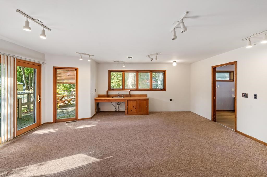 3602 Poplar Street Indian River MI 49749