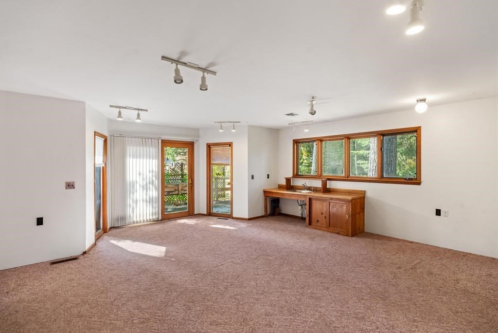 3602 Poplar Street Indian River MI 49749