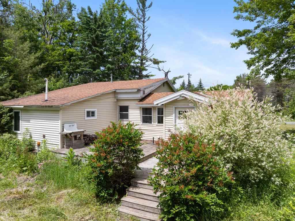 5760 Pickerel Lake Road Petoskey MI 49770